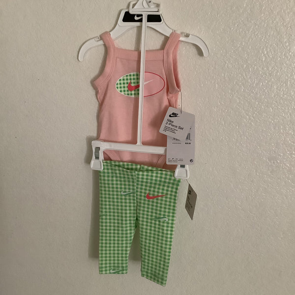 Nike 2- Piece Set Size NB