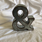 ‘&’Metal Decor