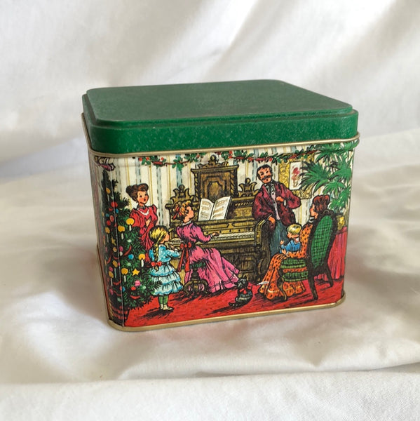 Potpourri Press Christmas Tin