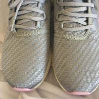 Puma Tennis Shoes Women’s Size 9