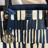 Henri Bendel Purse