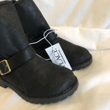 The Children’s Place Black Boots - Youth Size 13