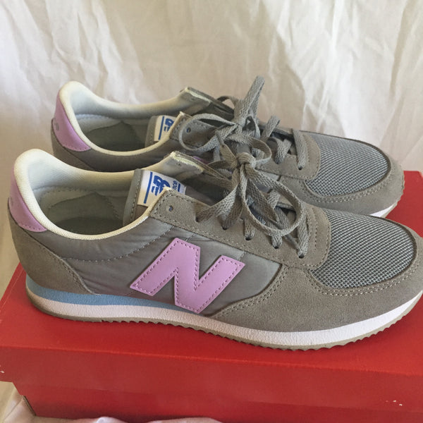 New Balance Tennis Shoes Women’s Size 9