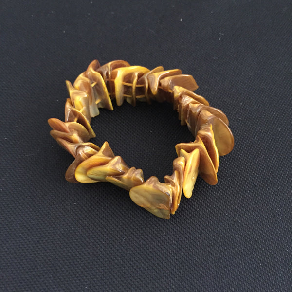 Shell Stretch Bracelet