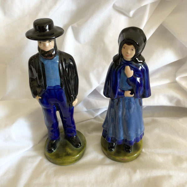 Ceramic Pilgrim Couple Statue