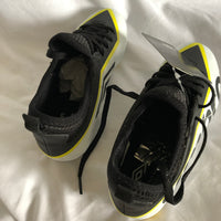 Umbro Soccer Cleats - Size 1Y
