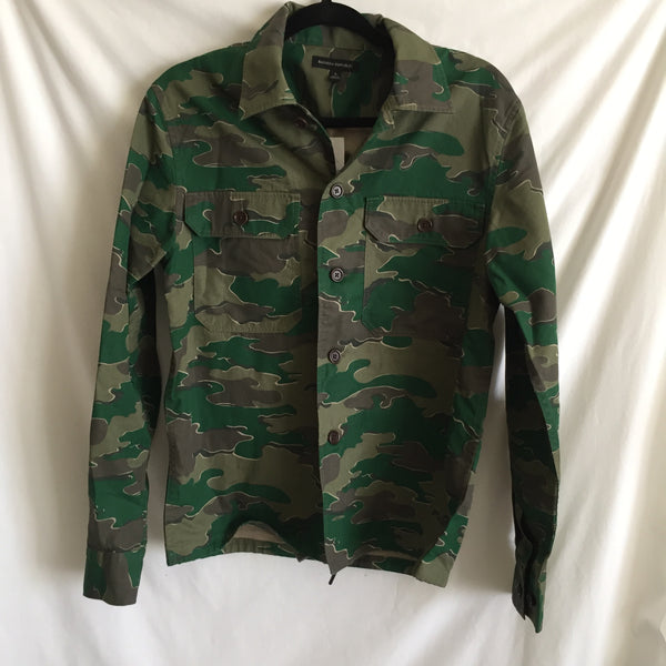 Banana Republic Camouflage Jacket - Men’s Size Small