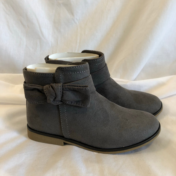 The Children’s Place Grey Boots - Toddler Size 11