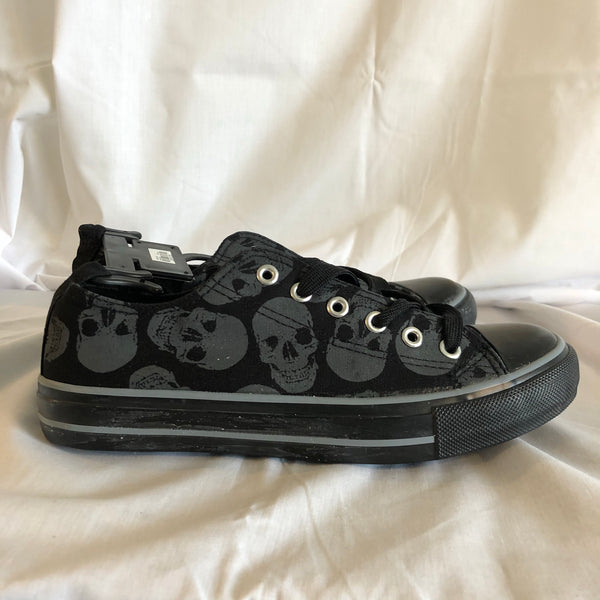 Hot Topic Skull Sneakers - Unisex