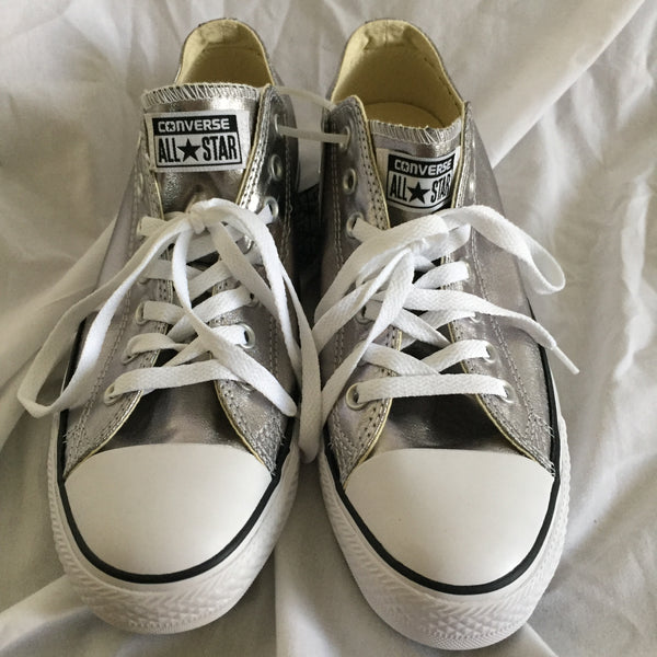 Converse Chuck Taylor All Star - Unisex Women’s Size 11 Men’s Size 9