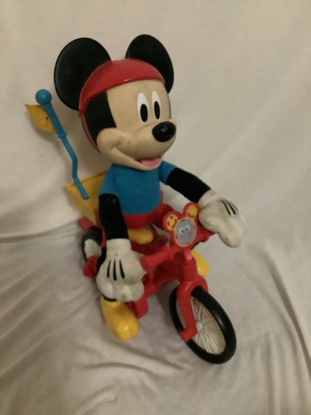 Disney Mickey Mouse Silly Wheelie Mickey